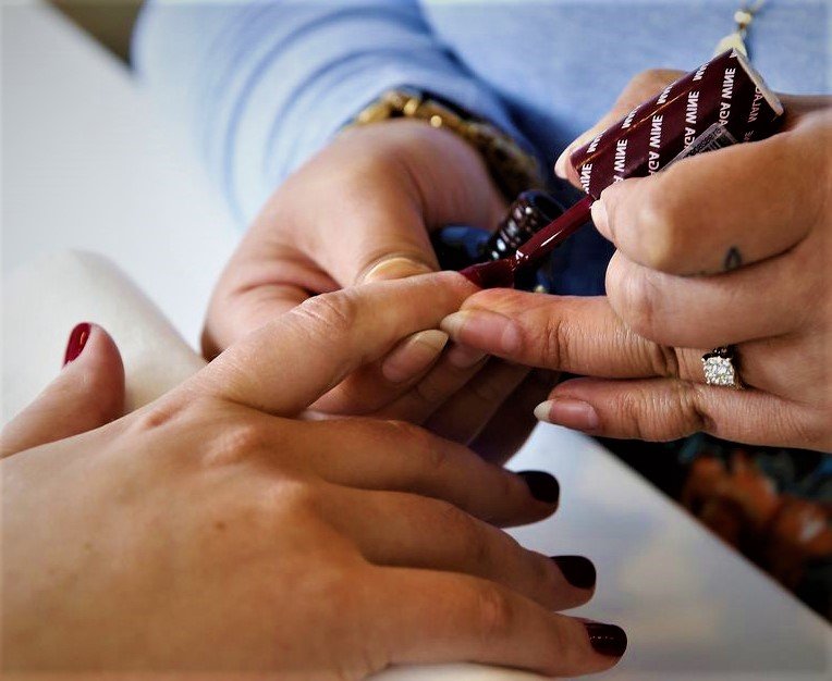 mothers day activities manicure with mom